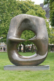 henry-moore, Oval with Points