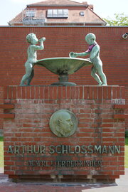 Ernst Gottschalk: Arthur-Schloßmann-Brunnen, 1933. Foto: jvf, Lizenz: CC BY-SA 4.0