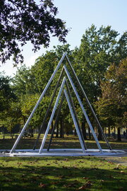 Thomas Schönauer: Energiepyramide, 1988. Foto: jvf, Lizenz: CC BY-SA 4.0