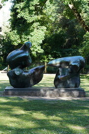 Henry Moore: Two Piece Reclining Figure, 1971. Foto: jvf, Lizenz: CC BY-SA 4.0