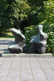 Henry Moore: Reclining Figure, Two Pieces No. 1, 1959. Foto: jvf, Lizenz: CC BY-SA 4.0