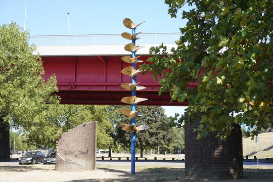 Günter M. Schirmer: Binnen-Hafen-Tor, 1994. Foto: jvf, Lizenz: CC BY-SA 4.0