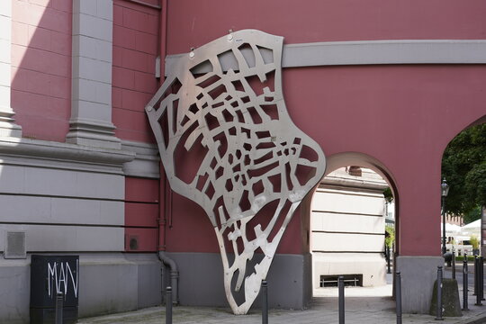 Renate Neuser: Plan-Skulptur, 2002. Foto: jvf, Lizenz: CC BY-SA 4.0