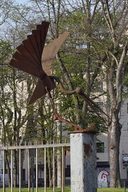 Gruppe X99: Der landende Vogel - Storch II, 1989. Foto: jvf, Lizenz: CC BY-SA 4.0