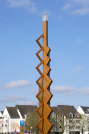 Heinz Mack: Großer Vertikaler Rhythmus, 2008. Foto: jvf, Lizenz: CC BY-SA 4.0