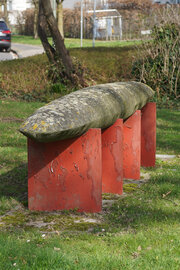 Gudrun Salz: Kreuz-Boot-Form, (Aufstellung 2013) 1991-1993. Foto: jvf, Lizenz: CC BY-SA 4.0