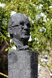 Thomas Duttenhoefer: Hermann Wilhelm Thywissen Denkmal, 2017. Foto: jvf, Lizenz: CC BY-SA 4.0