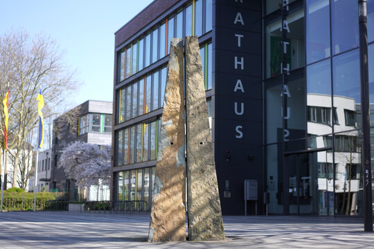 Ulrich Rückriem: Keilskulptur, 2011. Foto: jvf, Lizenz: CC BY-SA 4.0